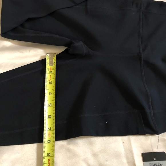 Lady’s GOWALK eggings from Skechers - Picture 10 of 13